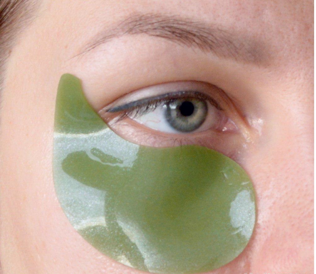 Купить патчи на озоне. Патчи Green Tea Eye Mask. Ayoume патчи. Ayoume маски-патчи для глаз Green Tea+Aloe Eye Patch. Штуки под глаза.