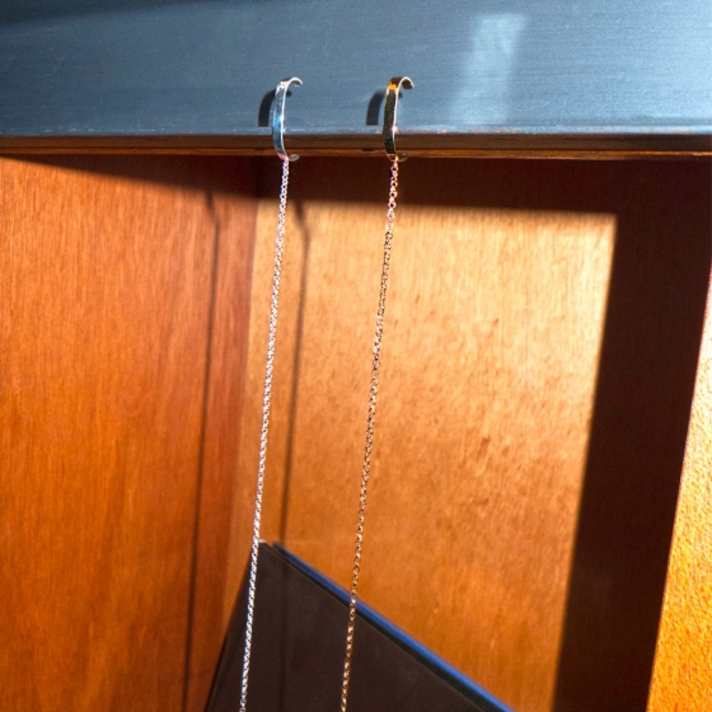 Bar with hanging chain / Single