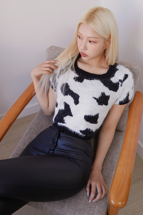 Cow Fluffy Cropped Top
