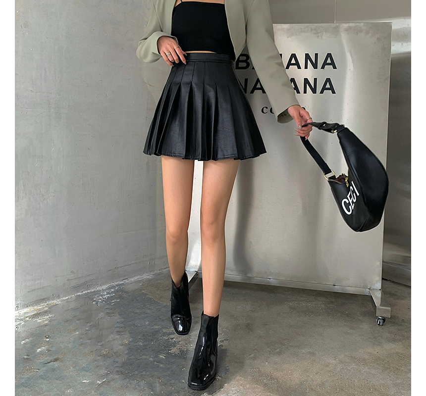 mini skirt model image-S1L27