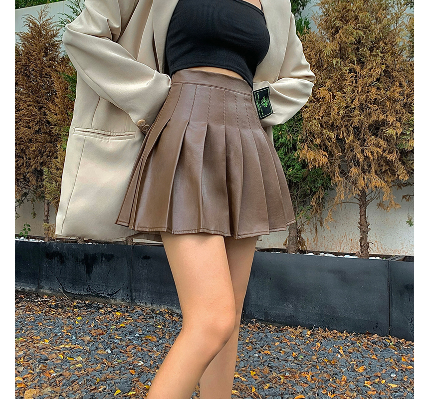mini skirt model image-S1L17