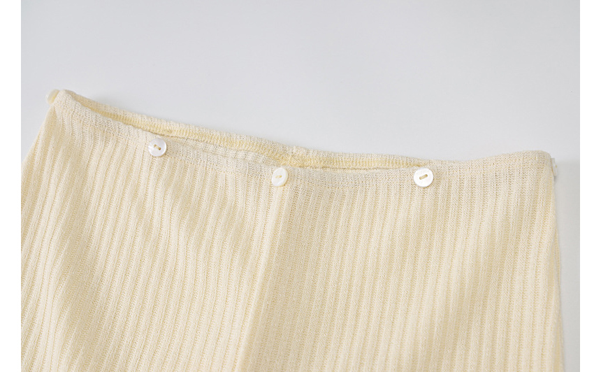suspenders skirt/pants detail image-S2L12