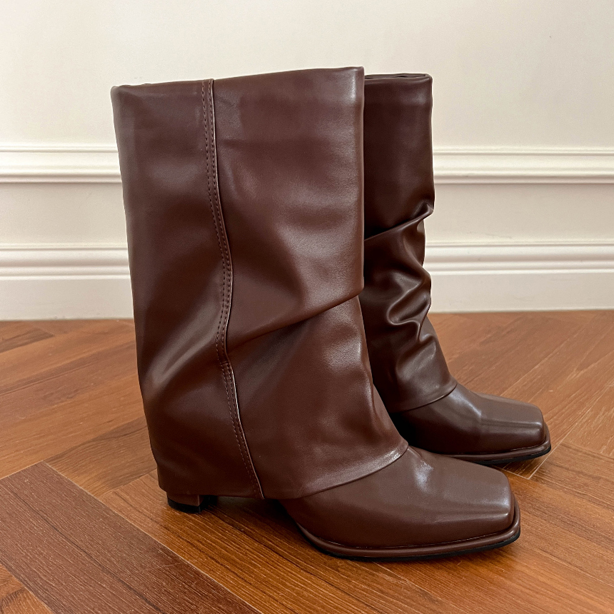 shoes brown color image-S1L39