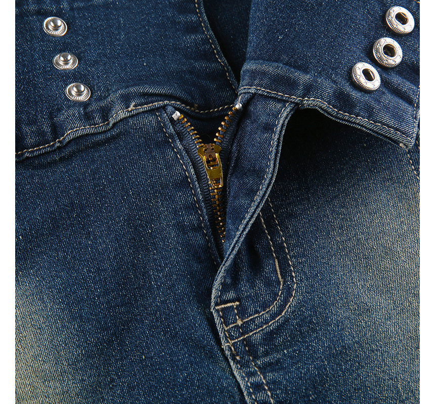 mini skirt detail image-S1L20