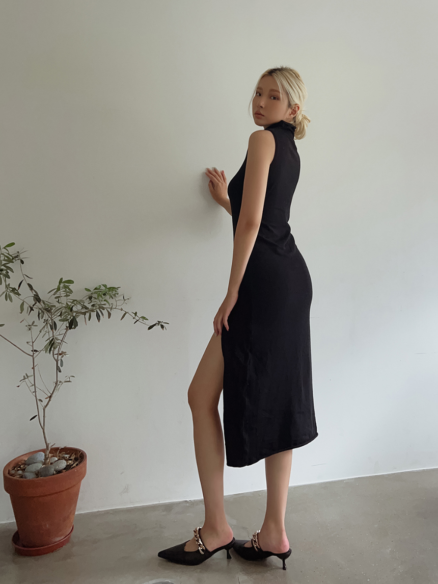 long dress model image-S1L8