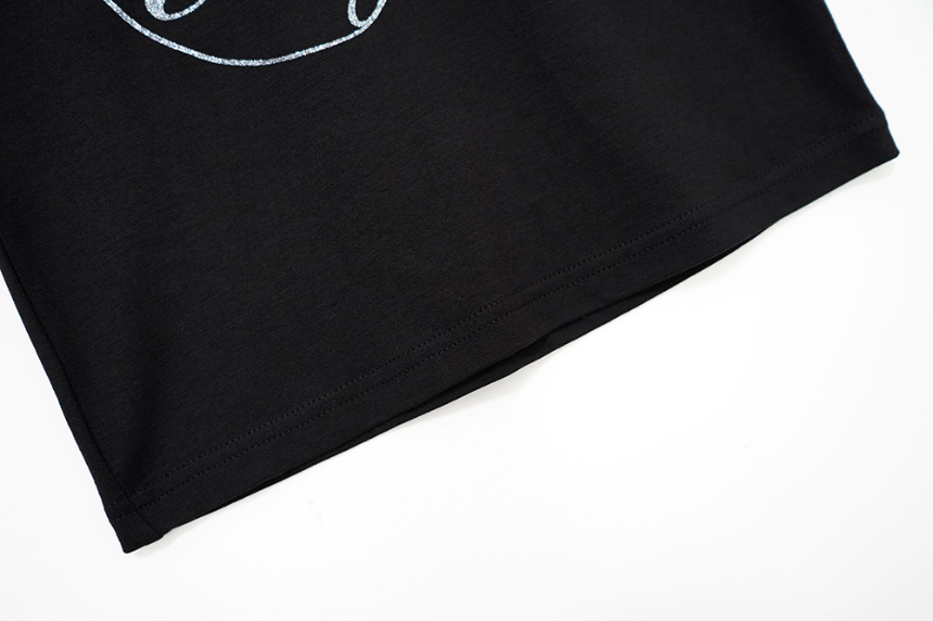 long sleeved tee detail image-S1L18
