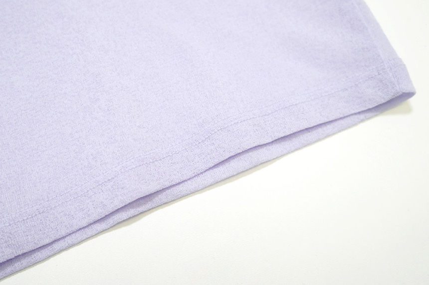 long sleeved tee detail image-S1L20