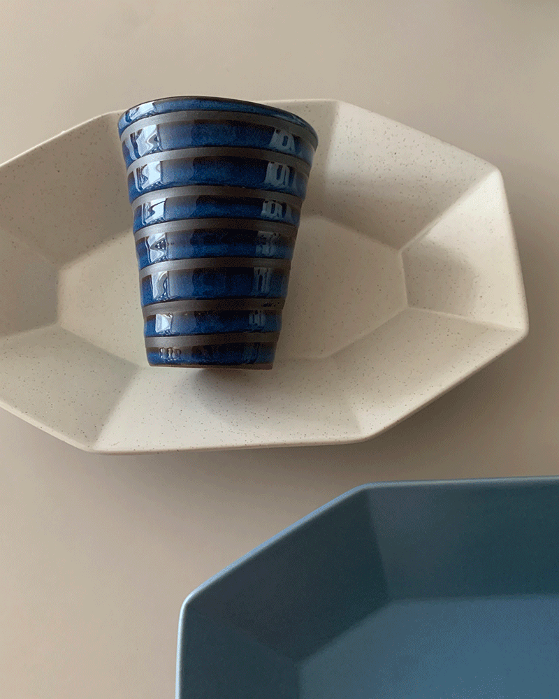Blue twist cup