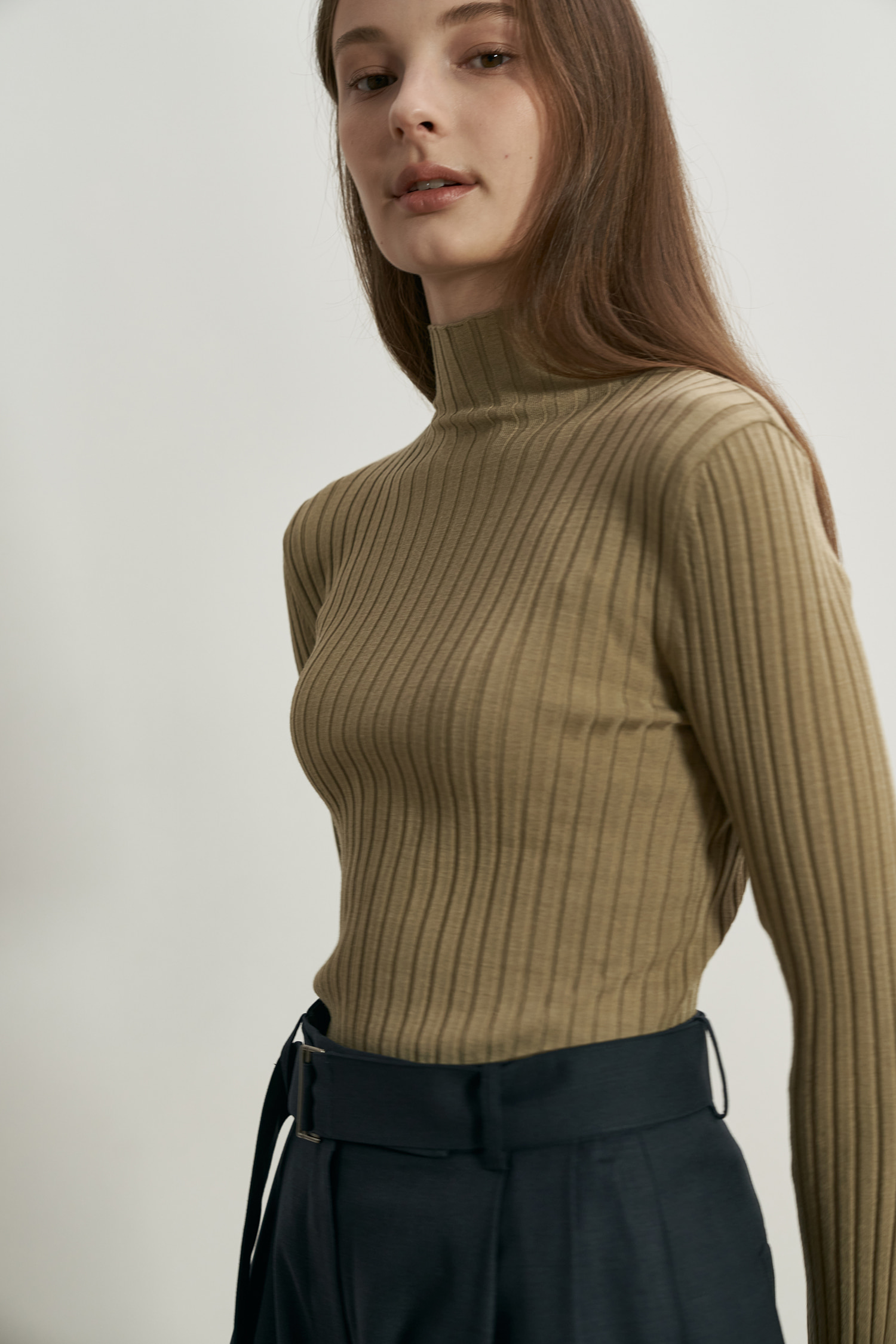 Magg Turtle-Neck Knit