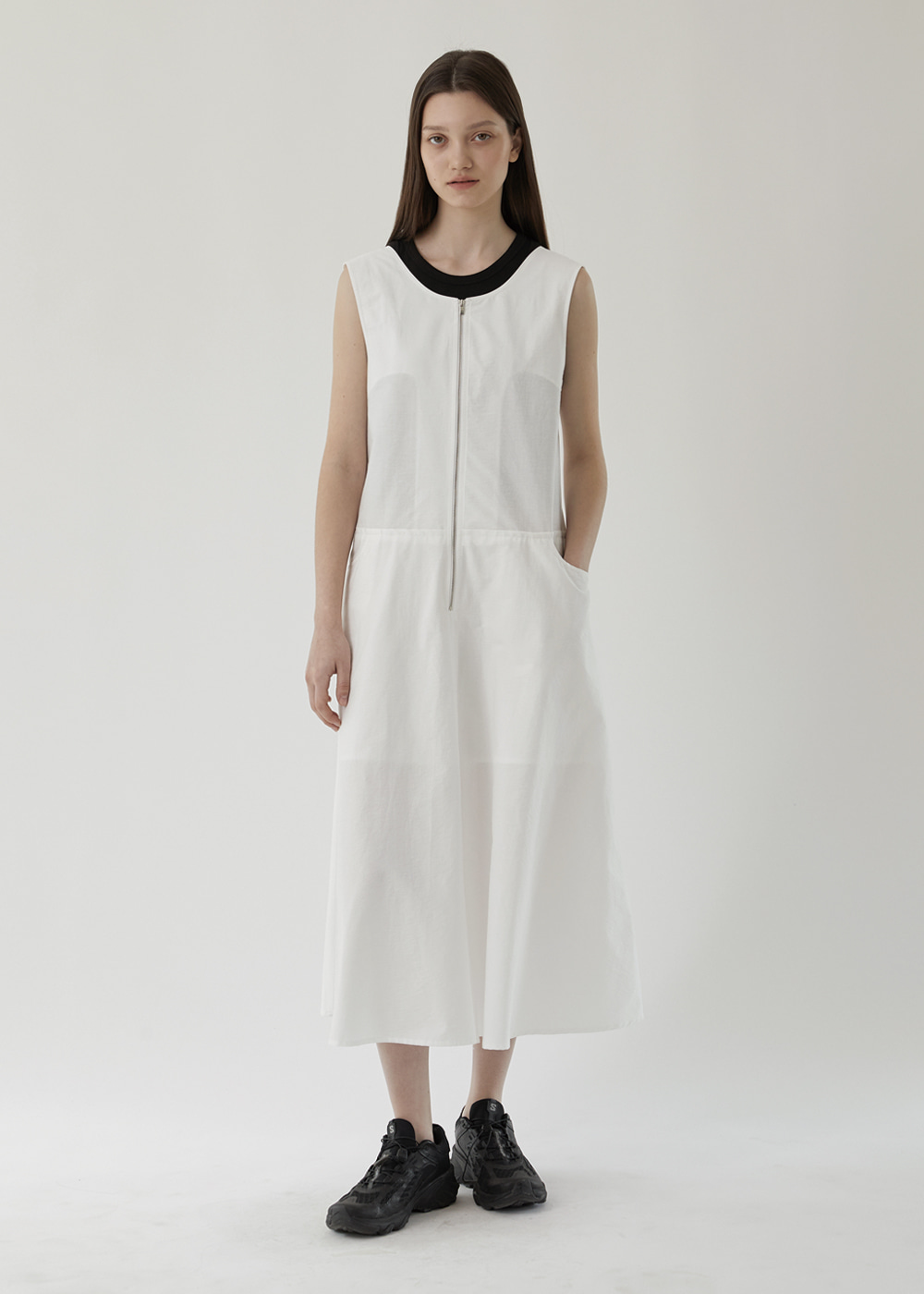 블루브릭,Low-rise zipper dress (ivory)