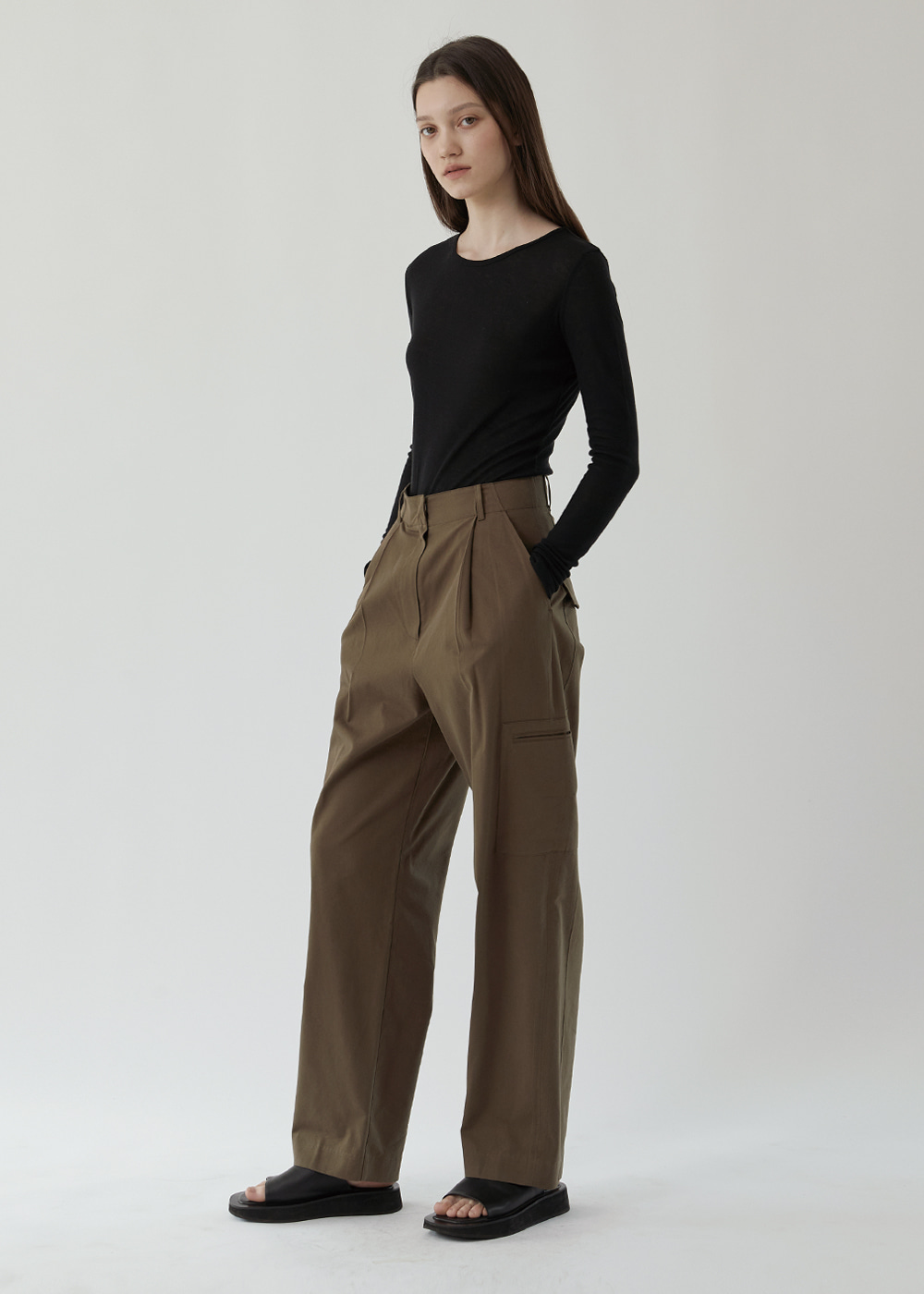 블루브릭,Cotton cargo pants (brown)