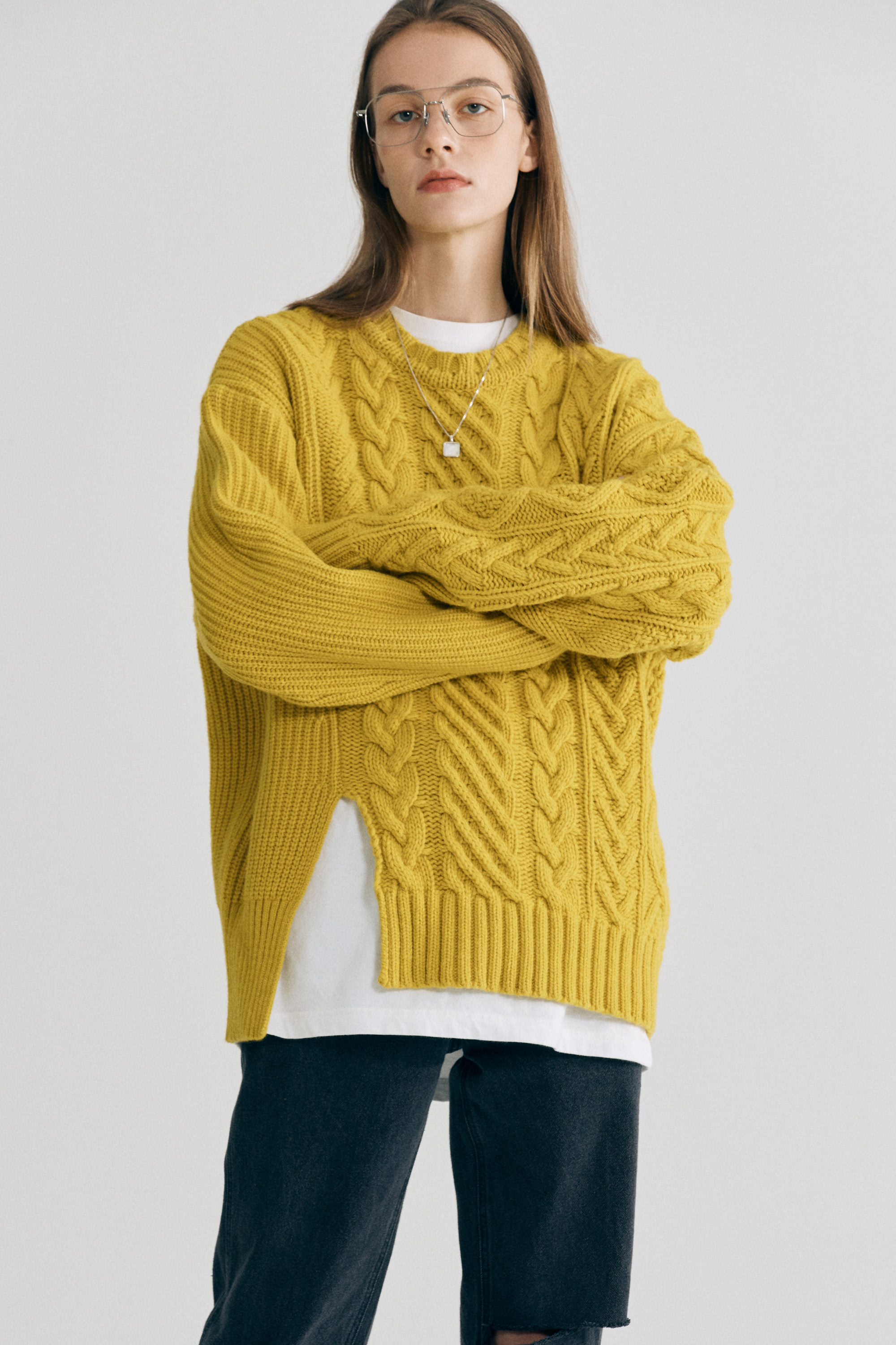 SLIT CABLE SWEATER - LIME