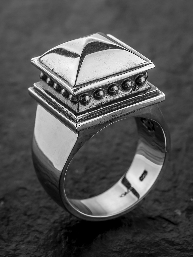 TOWER STUD RING