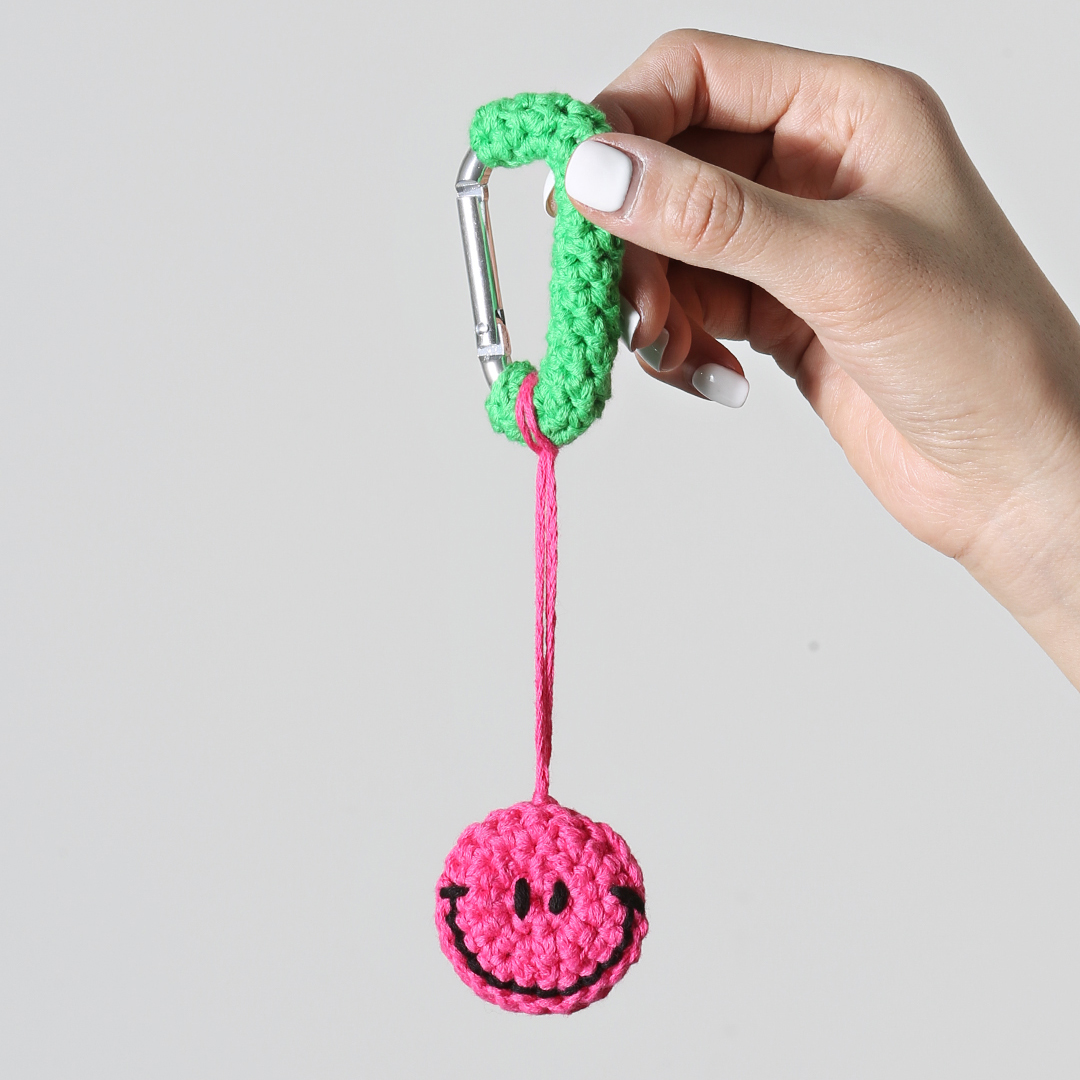 [완제품] Pink Smile Karabiner Bag Charm
