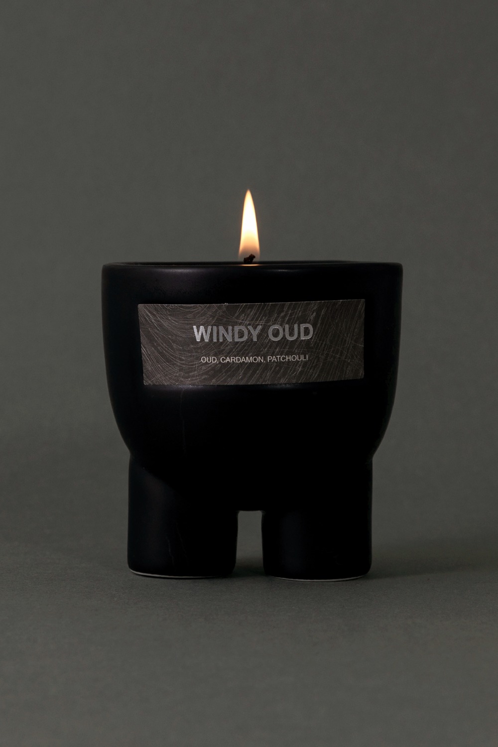 WINDY OUD Scented Objet Candle 230g