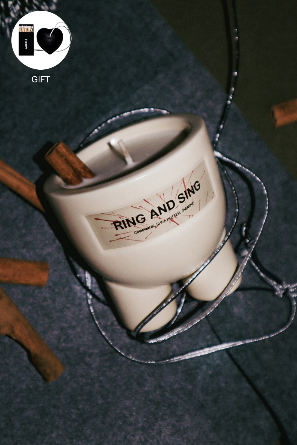 RING AND SING Scented Objet Candle 230g