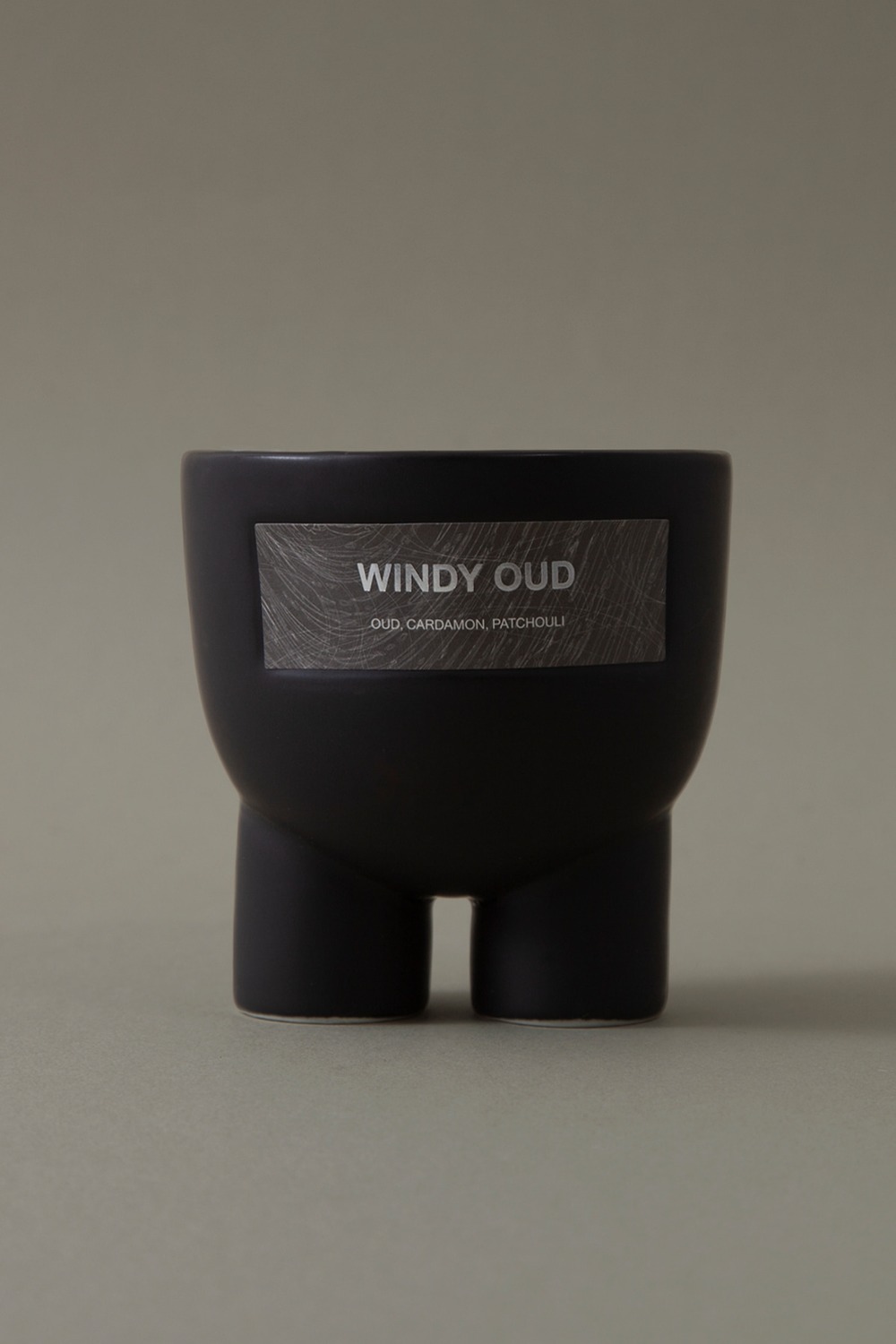 WINDY OUD Scented Objet Candle 230g