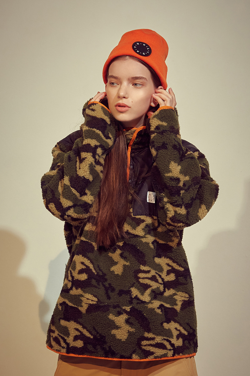MIDNIGHT COZY hoodie - camoHOLIDAY OUTERWEAR