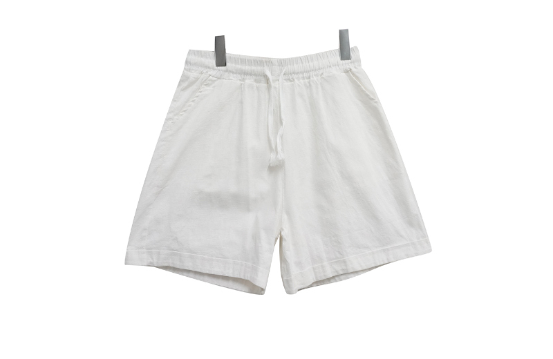 shorts white color image-S1L6