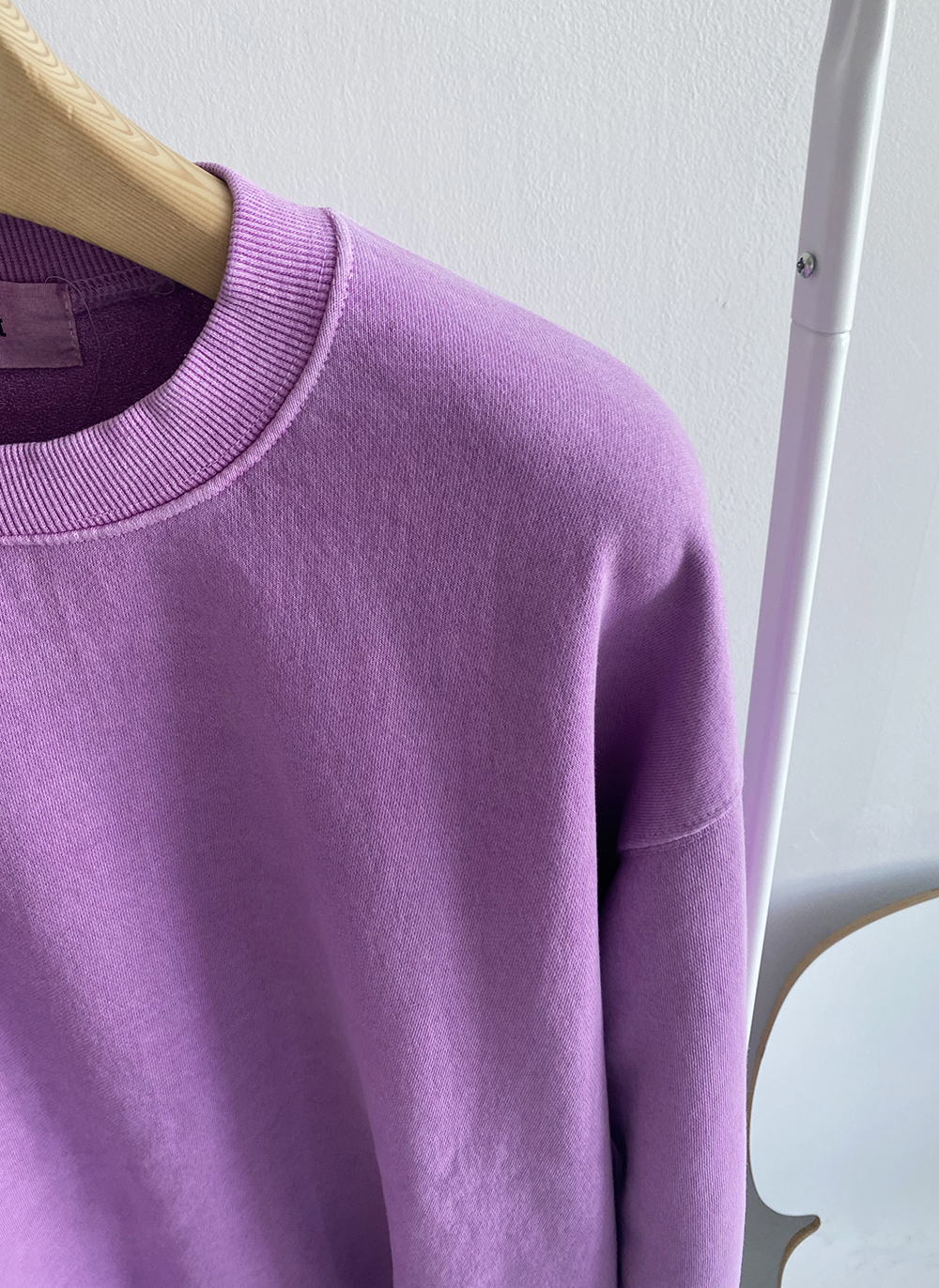 long sleeved tee detail image-S1L71