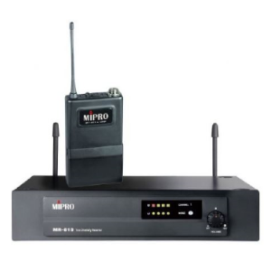 Quad -Channel Diversity Receiver with 4 Body Pack (8A)   MR818 (BELTPACK) mipro