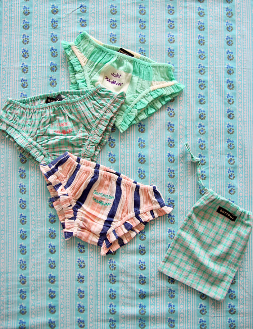 [BONJOUR DIARY] 3 pc Panty pack with pouch (15*20 cm) _ Big vichy check &amp; crepe + Mint check &amp; big stripe[6Y, 8y, 10Y]
