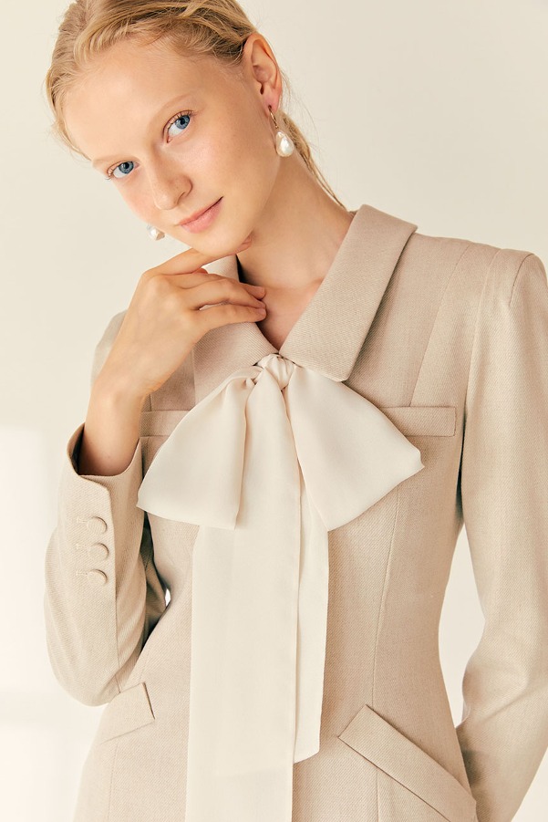 ERICA Classic collar semi A-line short dress (Beige)
