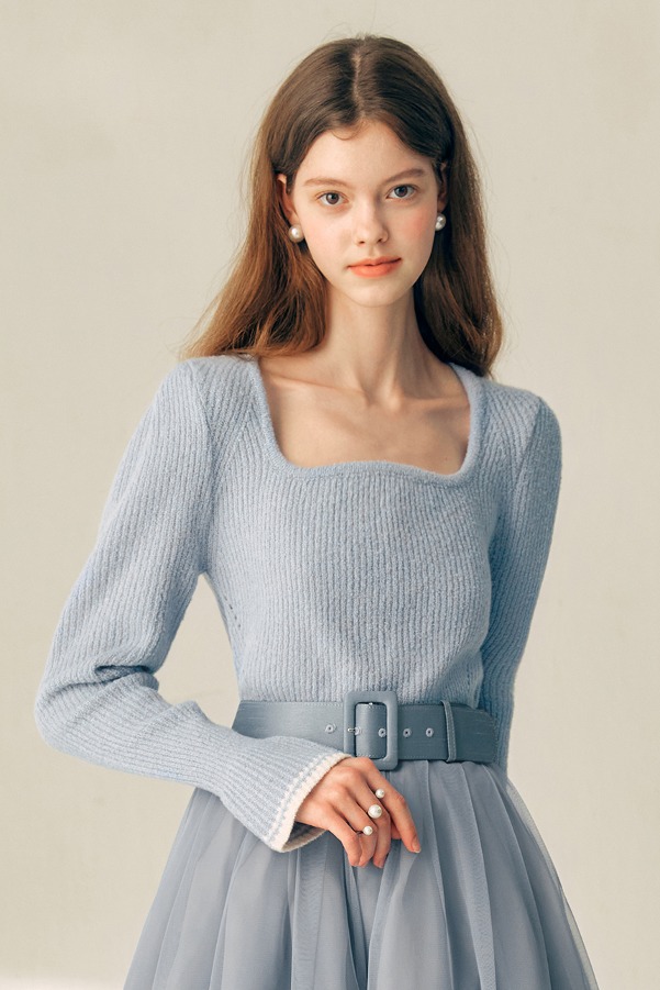 [성해은 착용]MANON Square neck boucle wool knit (Light blue)