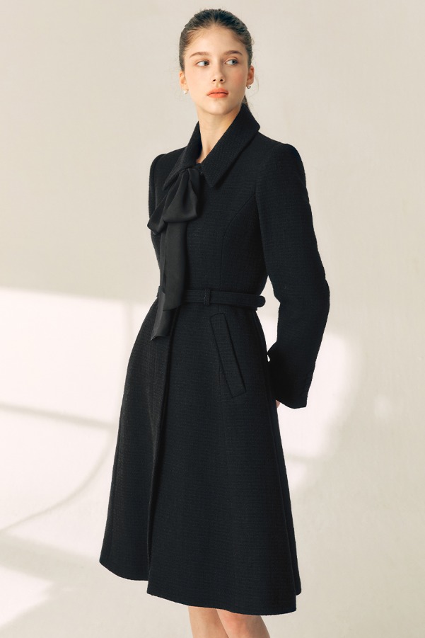 CHRISSY Pointed collar wool coat (Black)