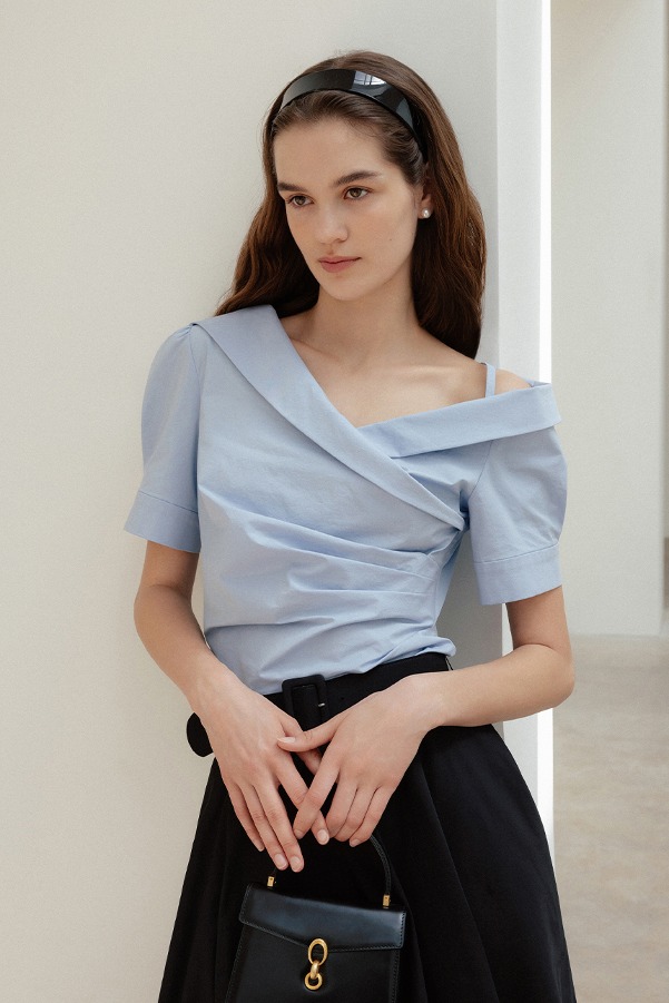 MIRIAM One shoulder short sleeve shirt blouse (Light blue)