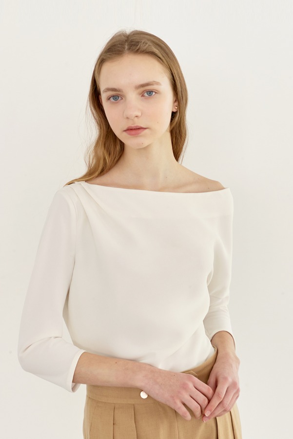 ATHENA Boatneck dolman sleeve blouse (Cream)