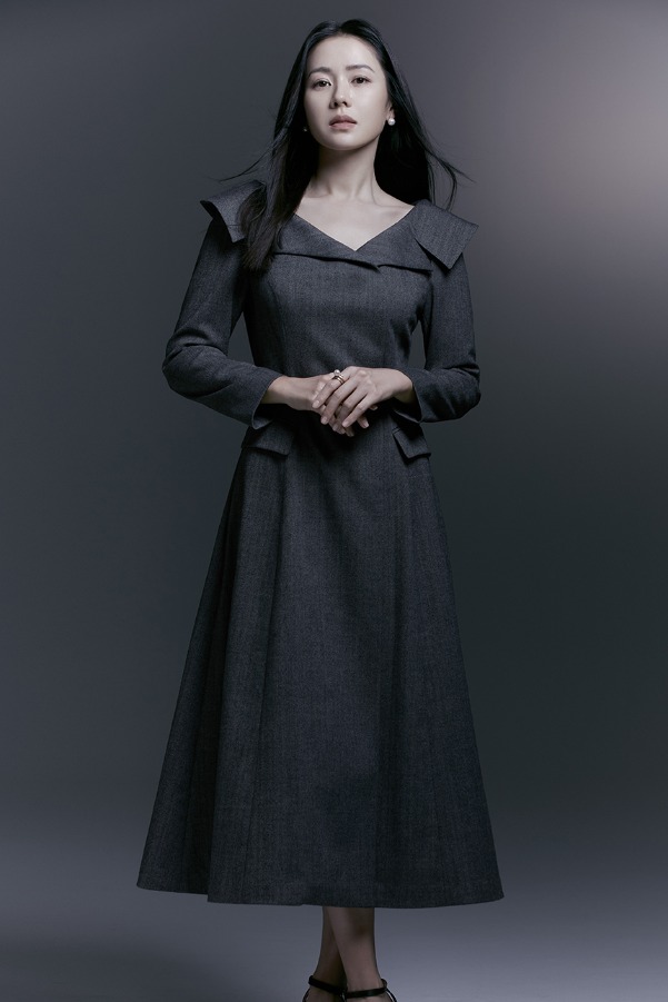 [김나영 노필터티비 착용]BELITA Wide v-neck notched collar dress (Charcoal gray heirringbone)
