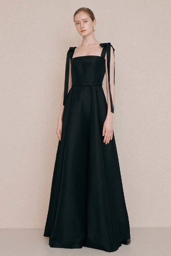 [장원영 착용]HELENA Ribbon tied sleeveless flared maxi dress (Black)