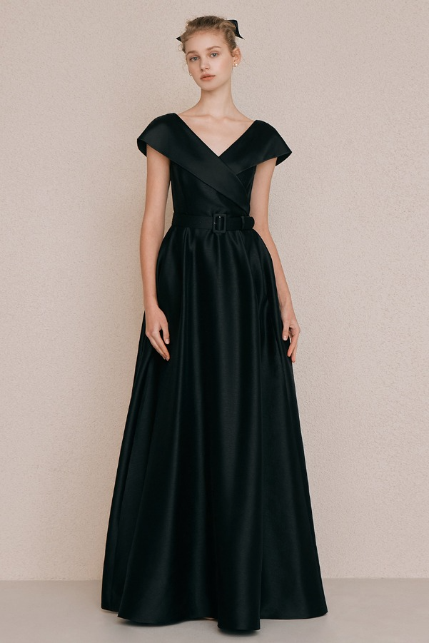 LAUREN V-neck A-line maxi dress (Black)