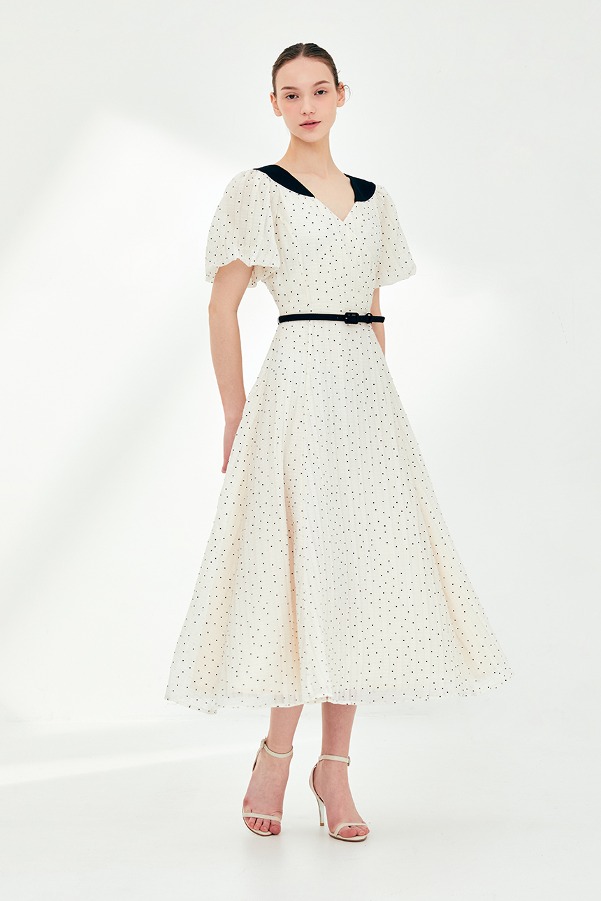 [손예진, 임수향 착용]KINSLEY Volume sleeve wrap detail dress (Cream dot)