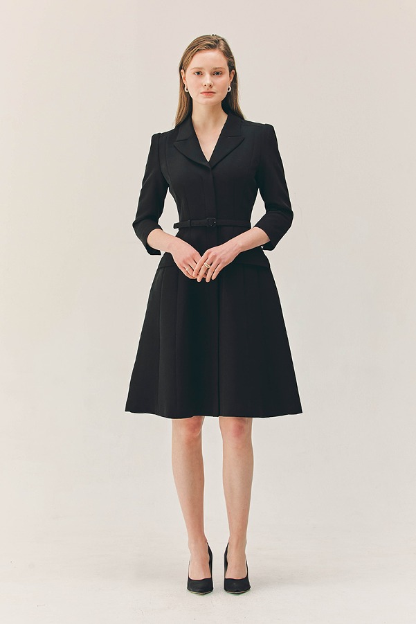 [김유정 착용]AGATHA Notched collar three-quarter sleeve A-line midi dress (Black)