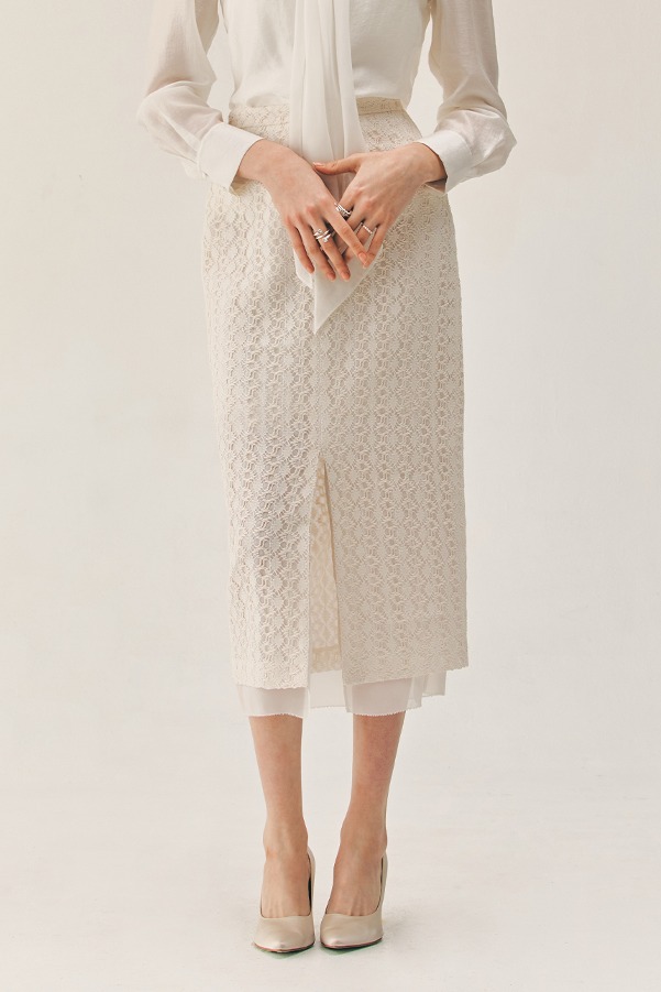 ELDORA Chiffon layered H-line lace long skirt (Ivory)