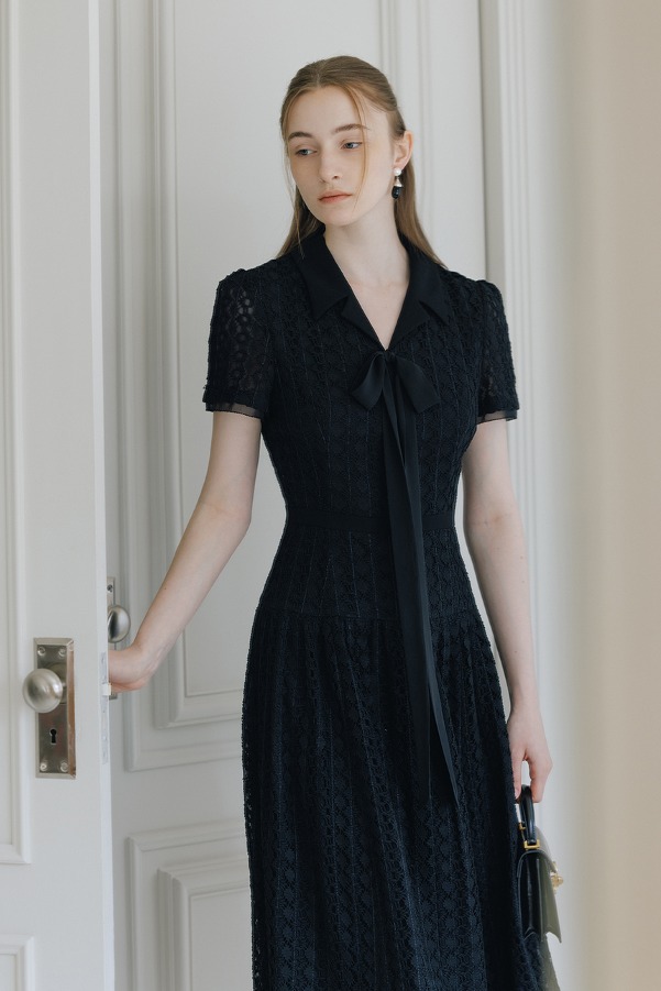 [Black 2size 5/28 예약배송]SHILOH Ribbon detailed lace long dress (Black)