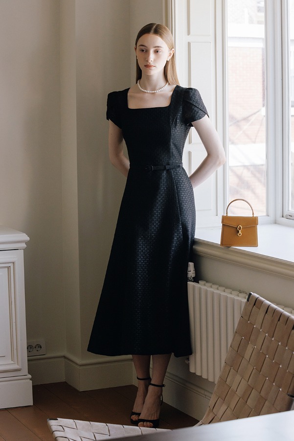 LENNON Square neck silk jacquard flared long dress (Black)