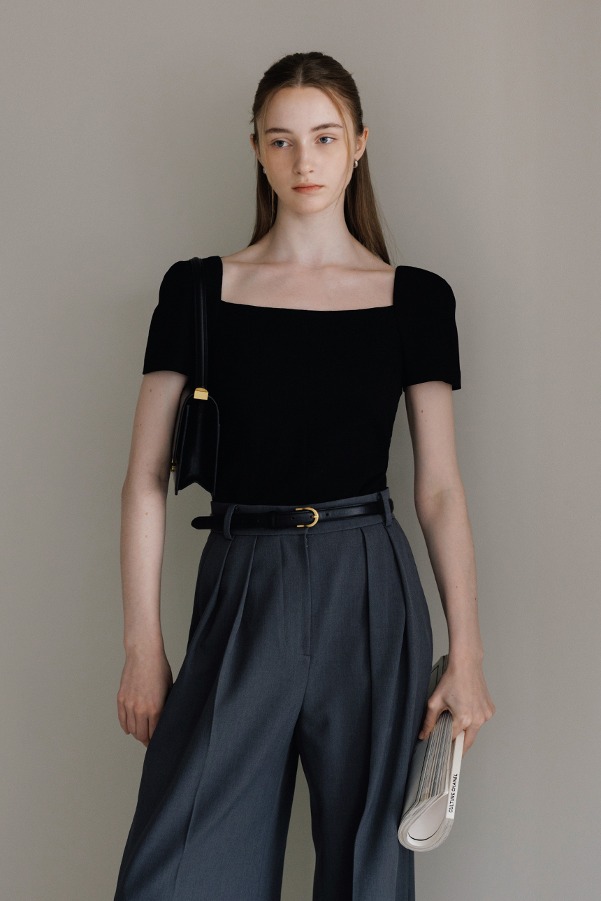 [6/5 예약배송]ODETTE Square neck short sleeve blouse (Black)