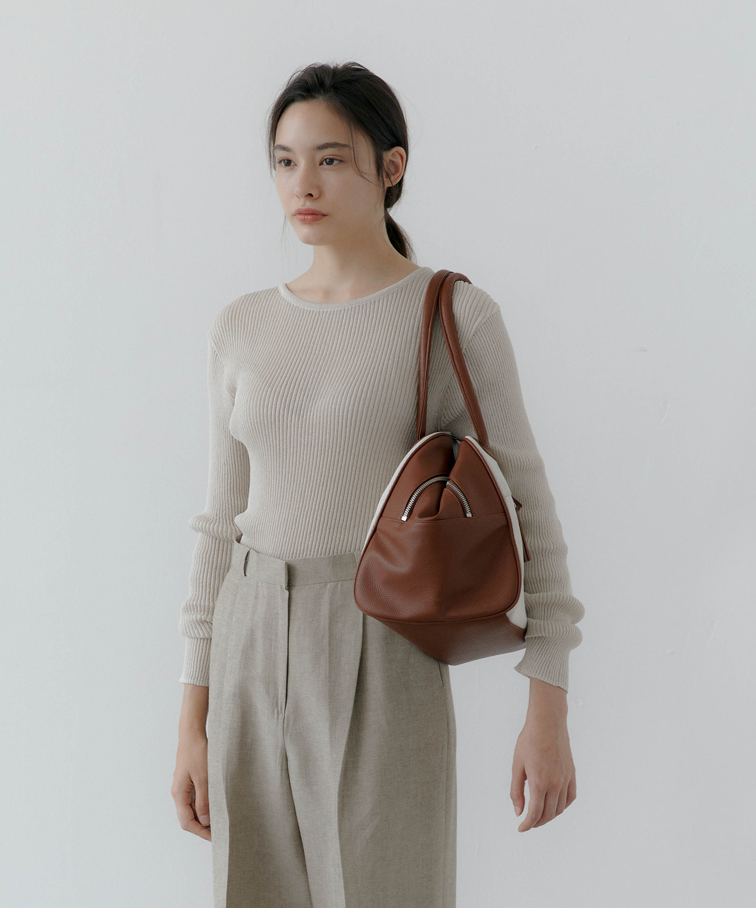 送料込★韓国★CHRISTINE PROJECT_ZIPPER TOTE BAG トートバッグ 送料込☆韓国☆CHRISTINE PROJECT_ZIPPER TOTE BAG トートバッグ
