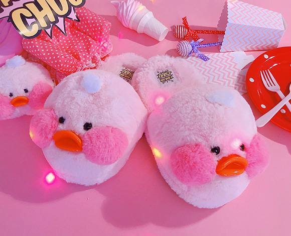 FANFANCHUU Pink Slippers
