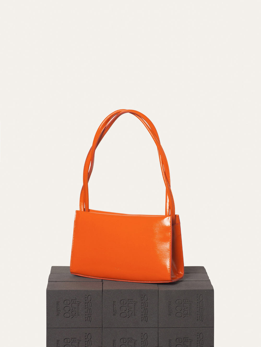 bag orange color image-S8L4
