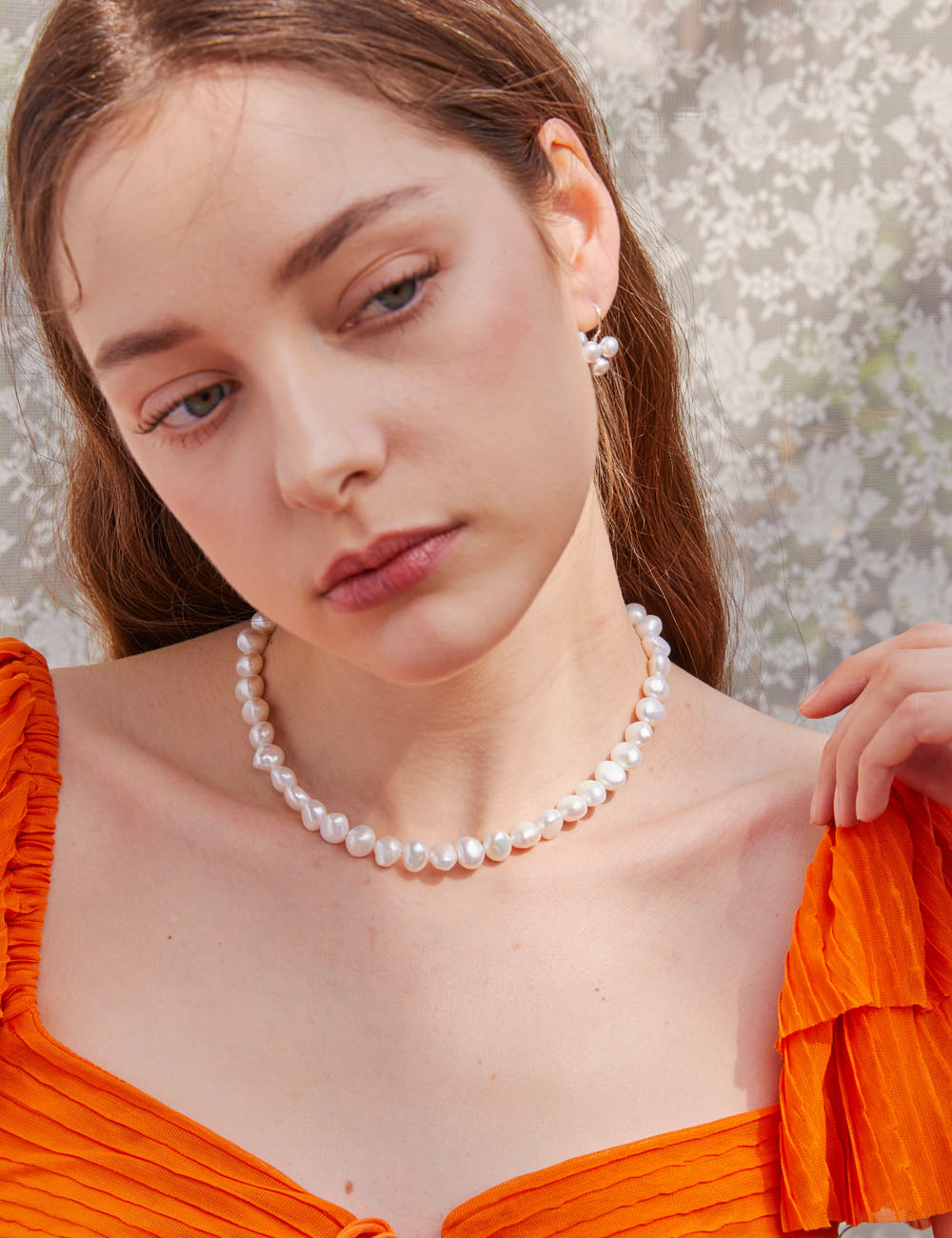 August Flat  Fresh Water Pearl Bold Necklace 라비쉬에