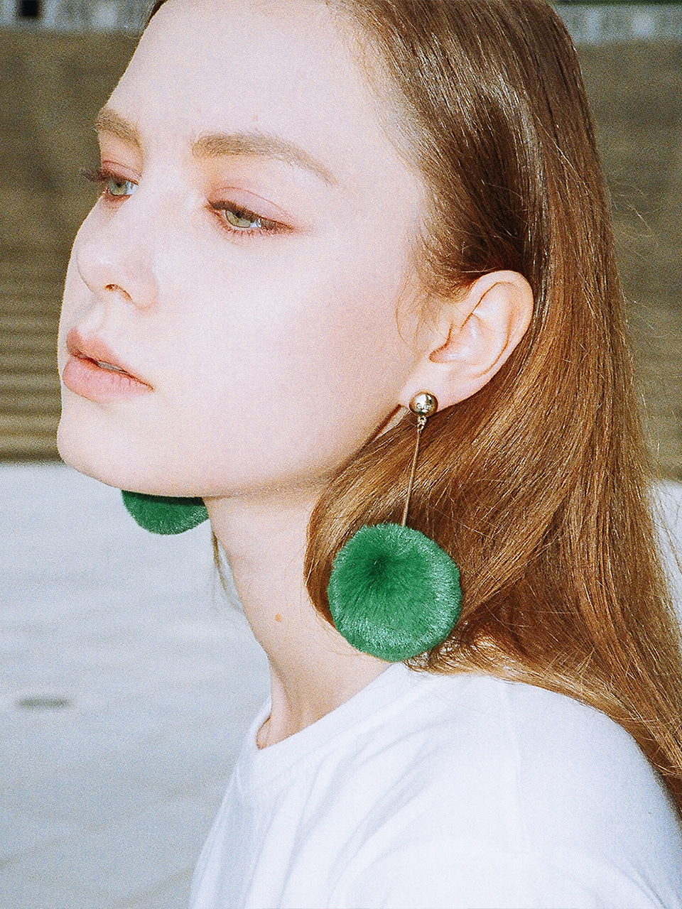 [셀럽착용] 1 1 pompom drop earrings - GREEN