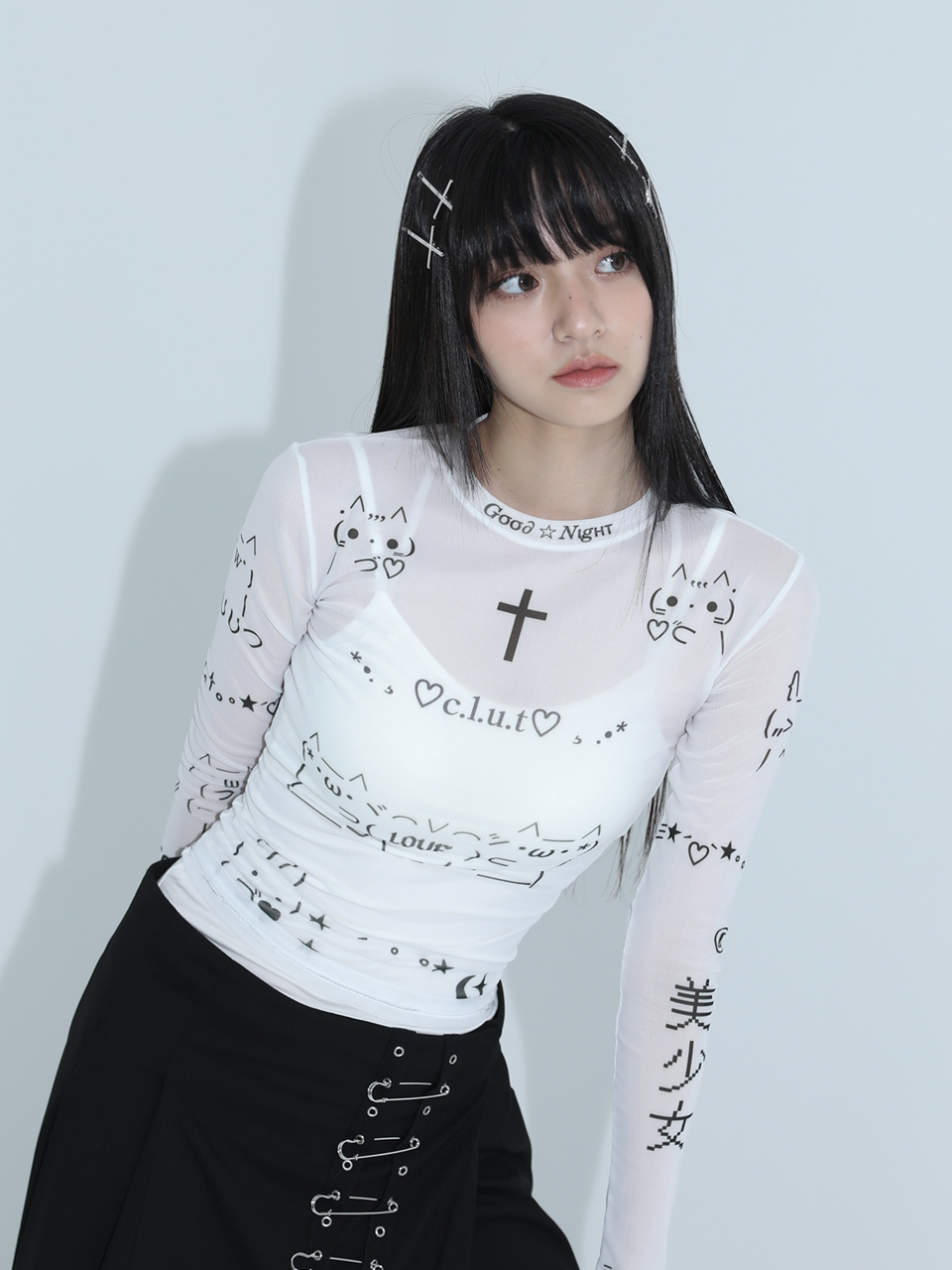 [sold out]  0 2 emoji mesh top - WHITE