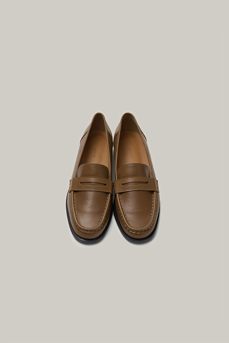 ropac classic loafer (camel)