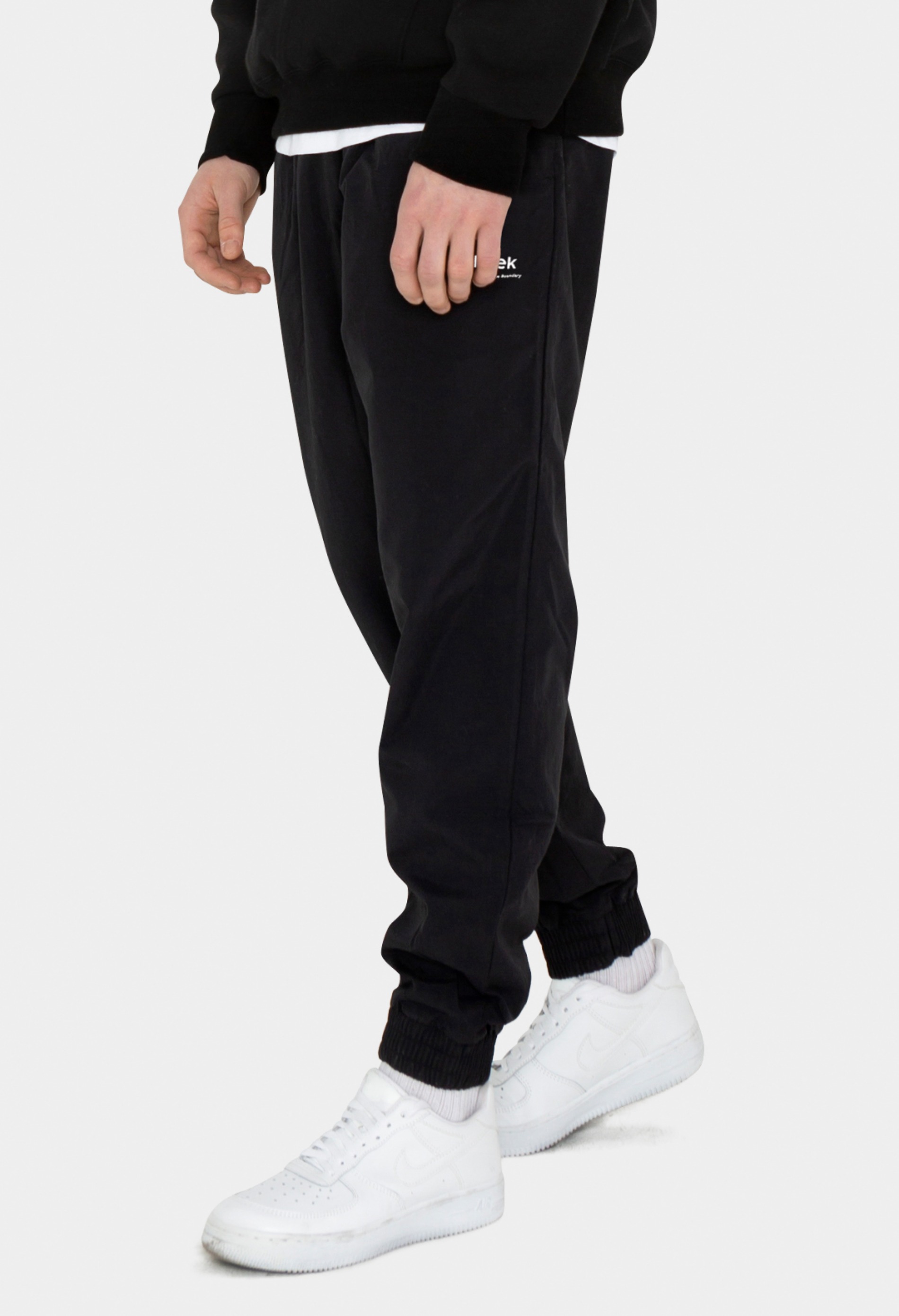 keek [Unisex] Logo Track Pants - Black 스트릿패션 유니섹스브랜드 커플시밀러룩 남자쇼핑몰 여성의류쇼핑몰 후드티 힙색
