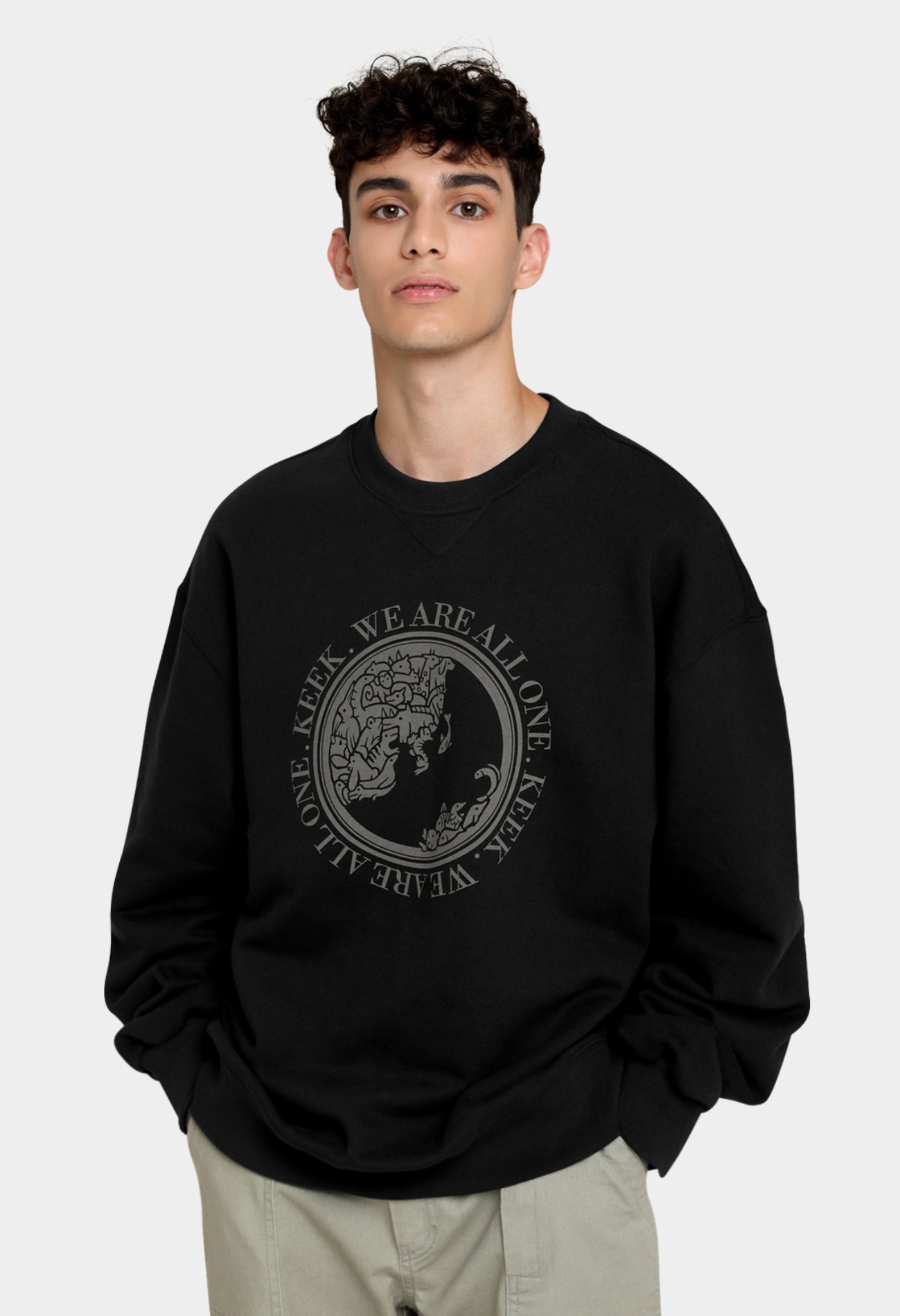 keek [Unisex] Earth Sweatshirts - Black (기모소재) 스트릿패션 유니섹스브랜드 커플시밀러룩 남자쇼핑몰 여성의류쇼핑몰 후드티 힙색