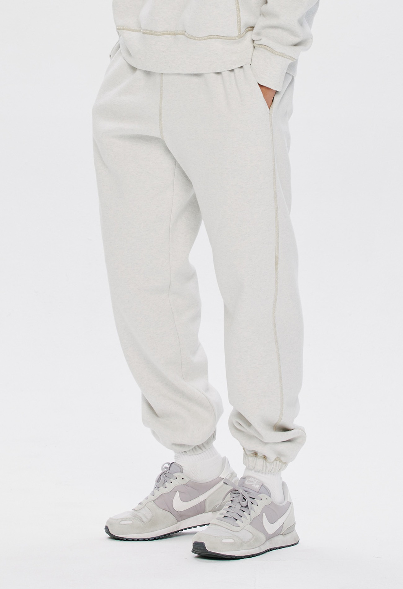 keek Reversible Sweatpants by KEEK CREW - Otmeal 스트릿패션 유니섹스브랜드 커플시밀러룩 남자쇼핑몰 여성의류쇼핑몰 후드티 힙색